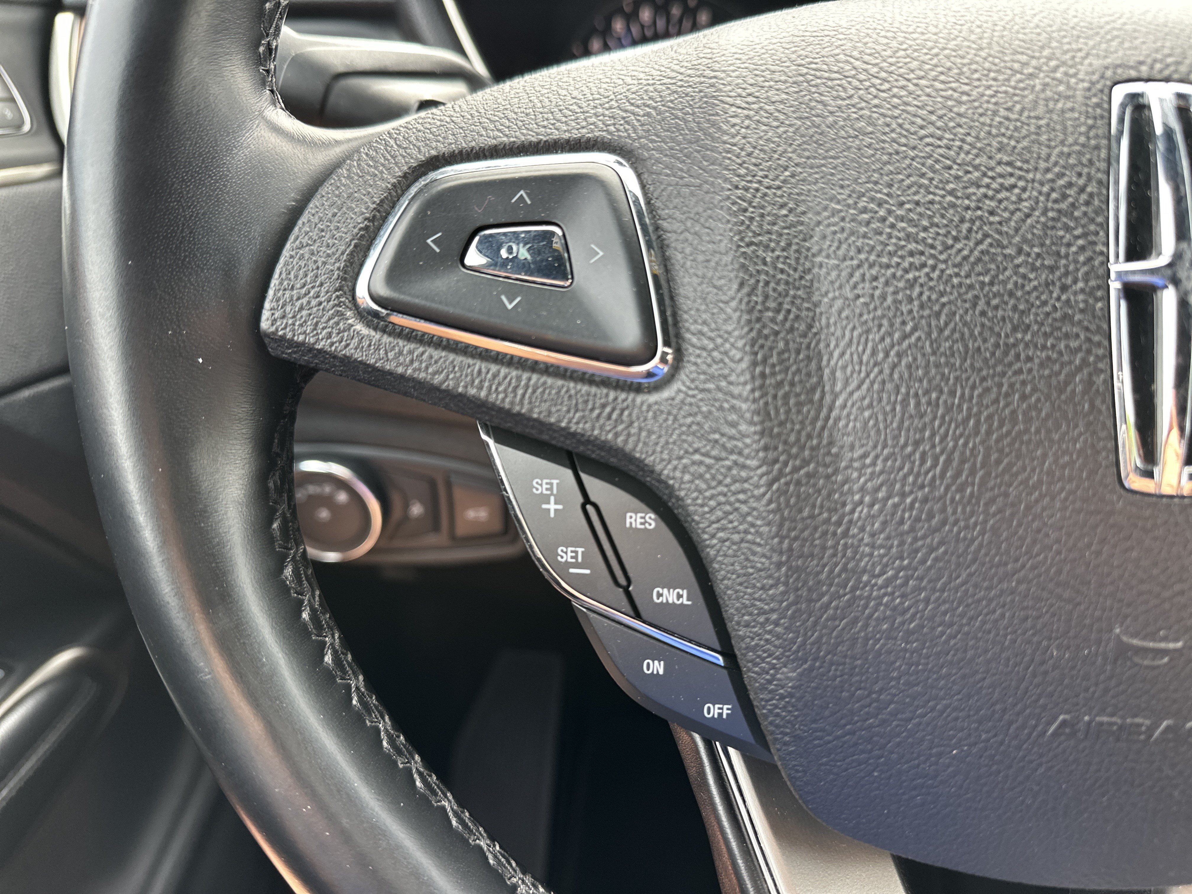 Used 2018 Lincoln MKC Reserve w/ Lincoln MKC Climate Package AWD/4WD image 19