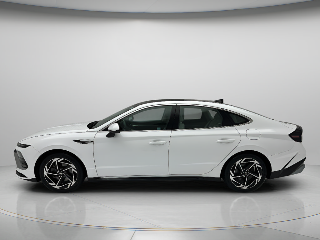 Used 2024 Hyundai Sonata SEL w/ Convenience Package FWD image 8
