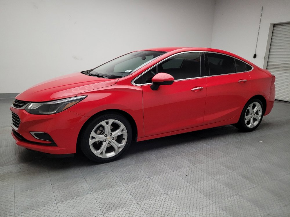 Used 2017 Chevrolet Cruze Premier image 2