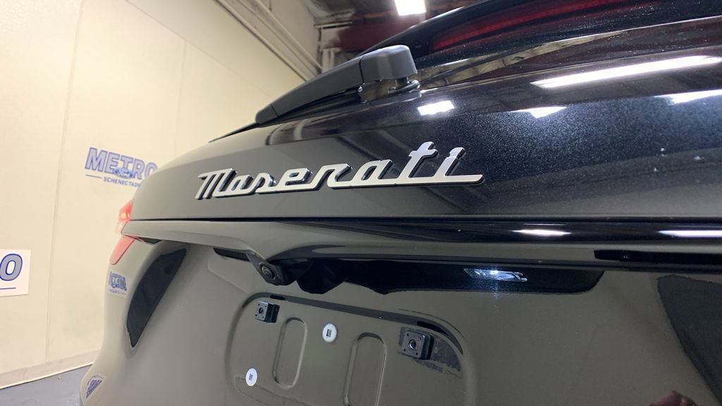 Used 2025 Maserati Grecale Modena image 22