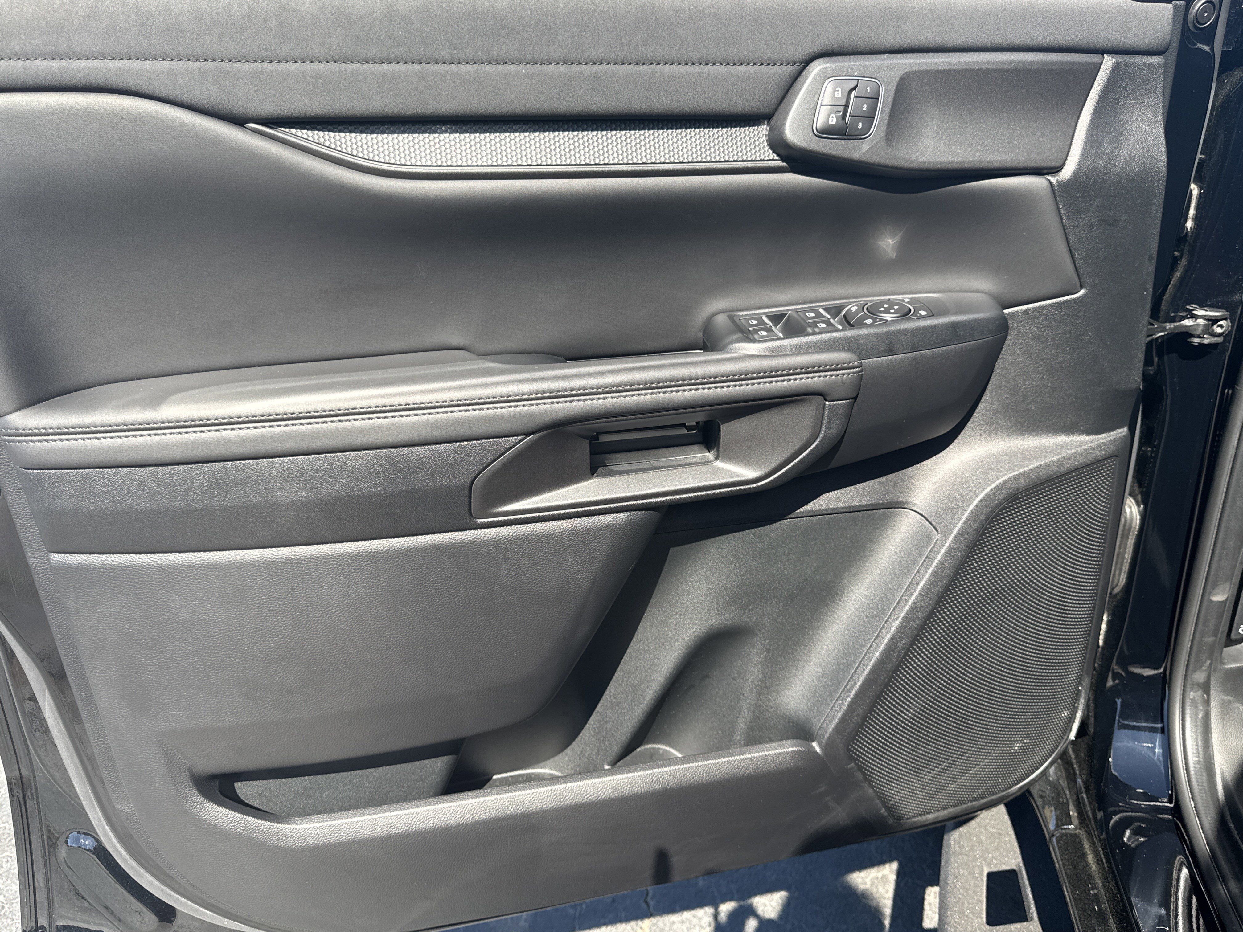 Certified 2025 Ford Ranger Raptor AWD/4WD image 11