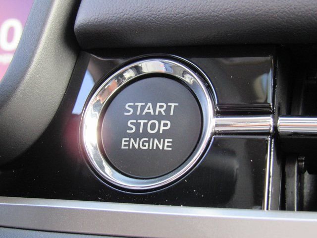 New 2025 Mitsubishi Outlander SEL image 19