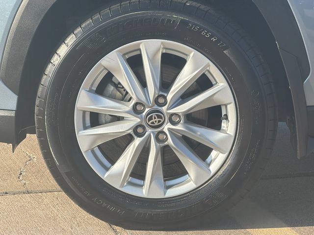 Used 2024 Toyota Corolla Cross LE FWD image 29