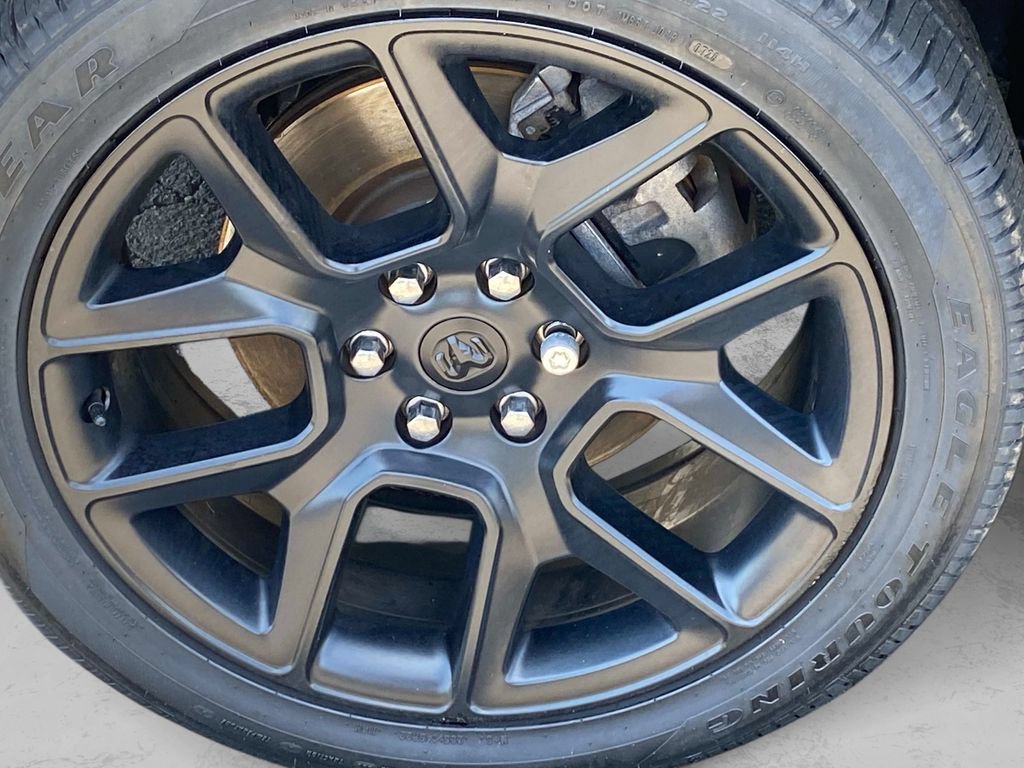 Used 2024 RAM 1500 Laramie AWD/4WD image 29