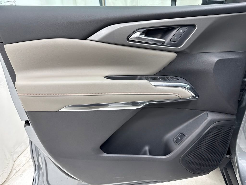 New 2026 Chevrolet Traverse LT w/ Midnight/Sport Edition image 19