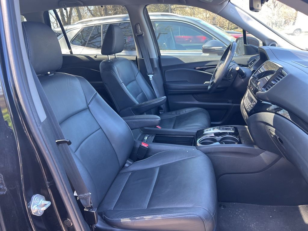 Used 2022 Honda Pilot Touring image 10