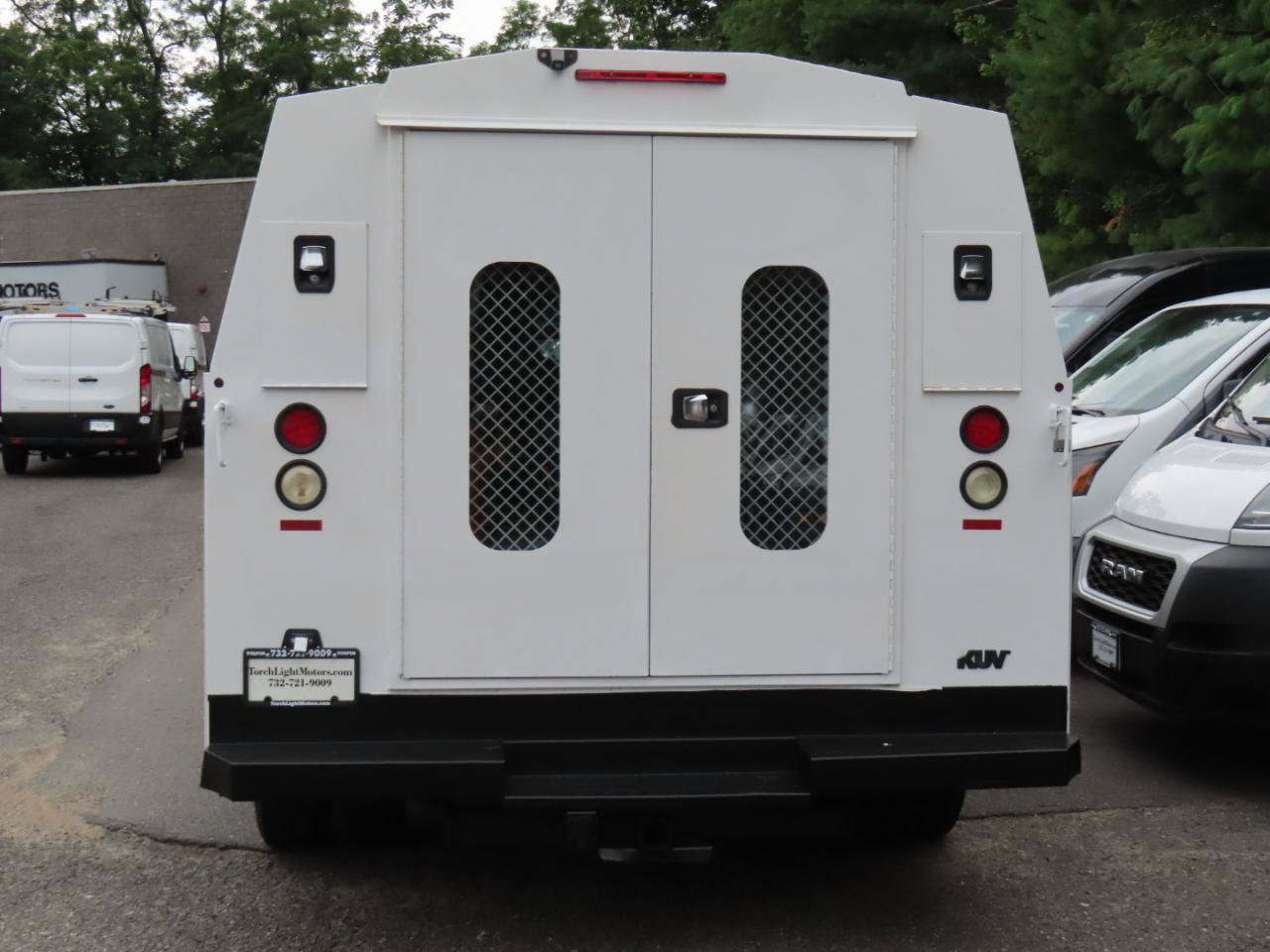 Used 2015 Chevrolet Express 3500 RWD image 5