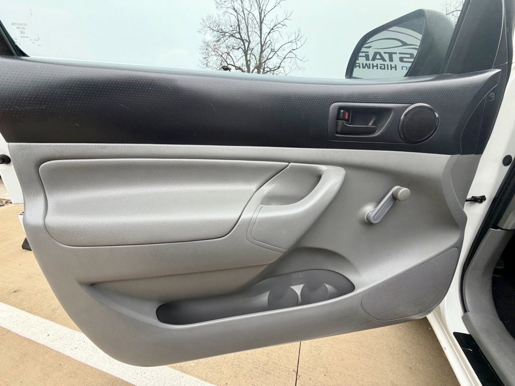 Used 2014 Toyota Tacoma 2WD Regular Cab image 14