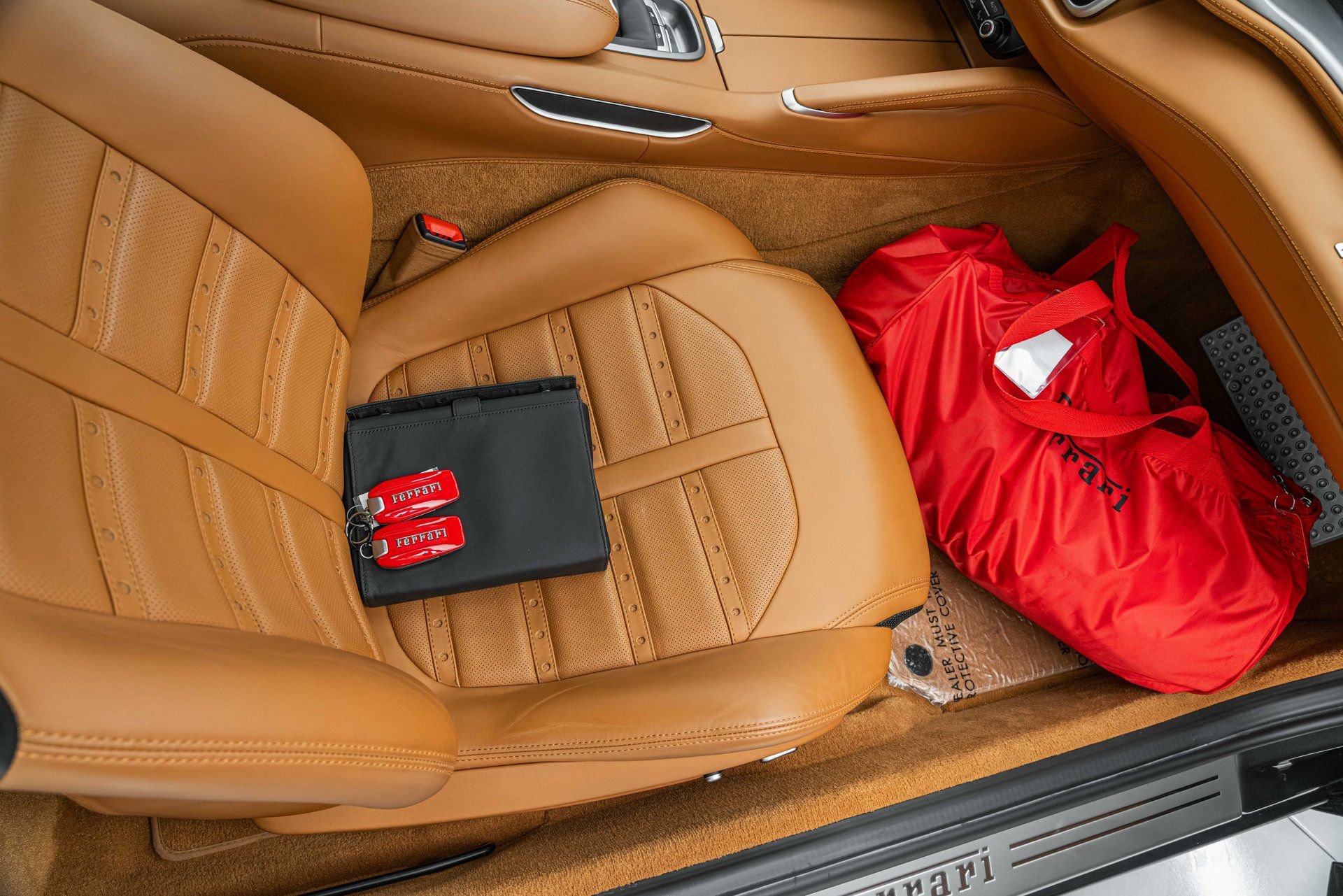 Certified 2019 Ferrari GTC4Lusso AWD/4WD image 24