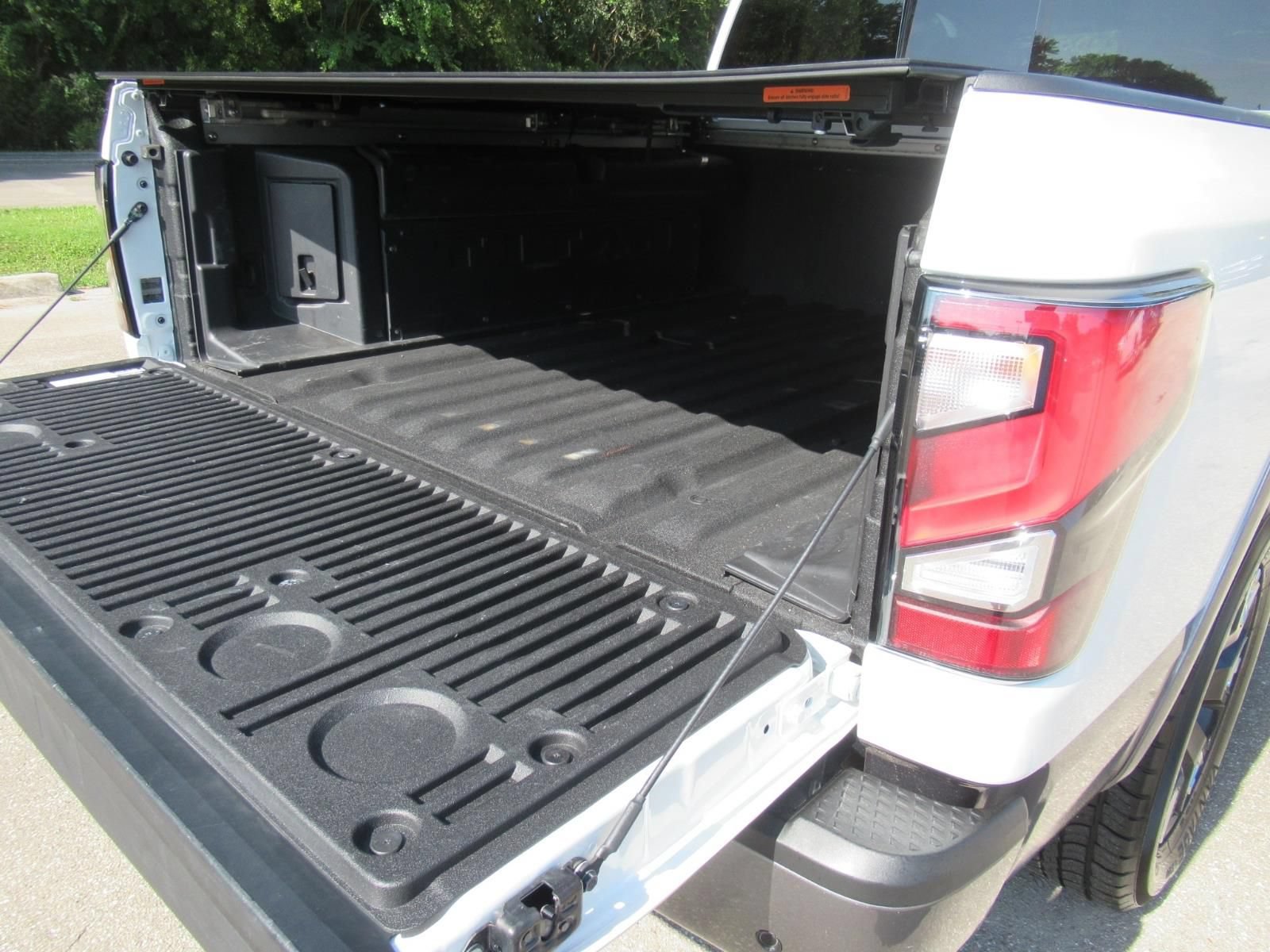 Used 2023 Nissan Titan Platinum Reserve w/ Moonroof Package AWD/4WD image 37
