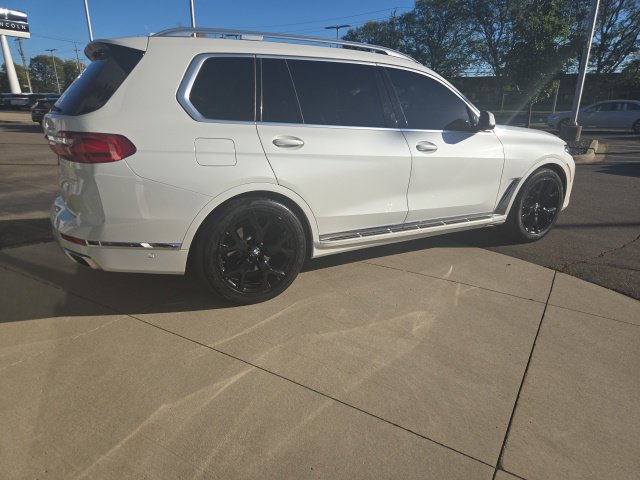 Used 2022 BMW X7 xDrive40i w/ Parking Assistance Package AWD/4WD image 10