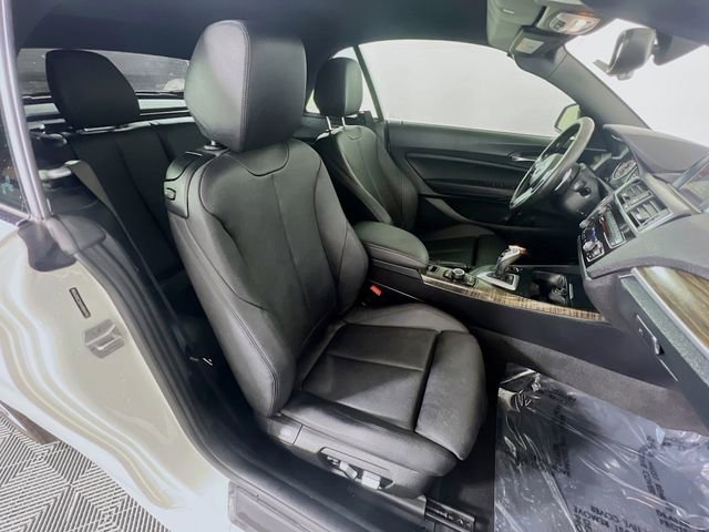 Used 2017 BMW 230i Convertible image 29
