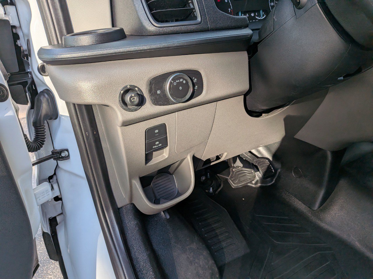 Used 2024 Ford Transit 250 Low Roof w/ Exterior Upgrade Package image 24