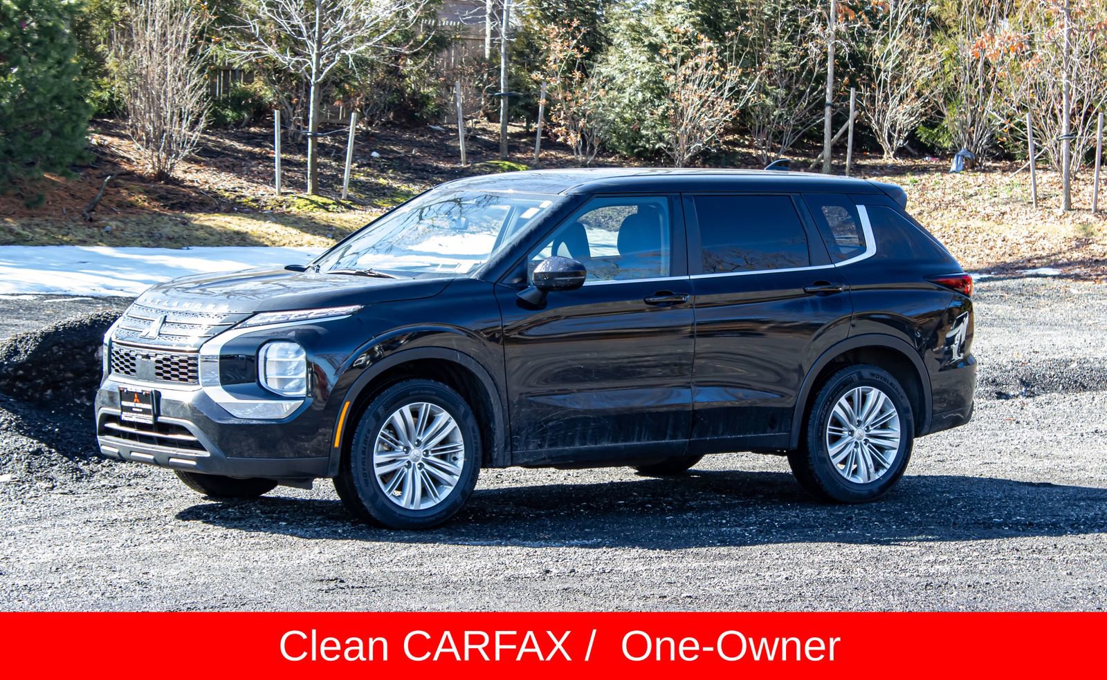 Used 2024 Mitsubishi Outlander ES image 3