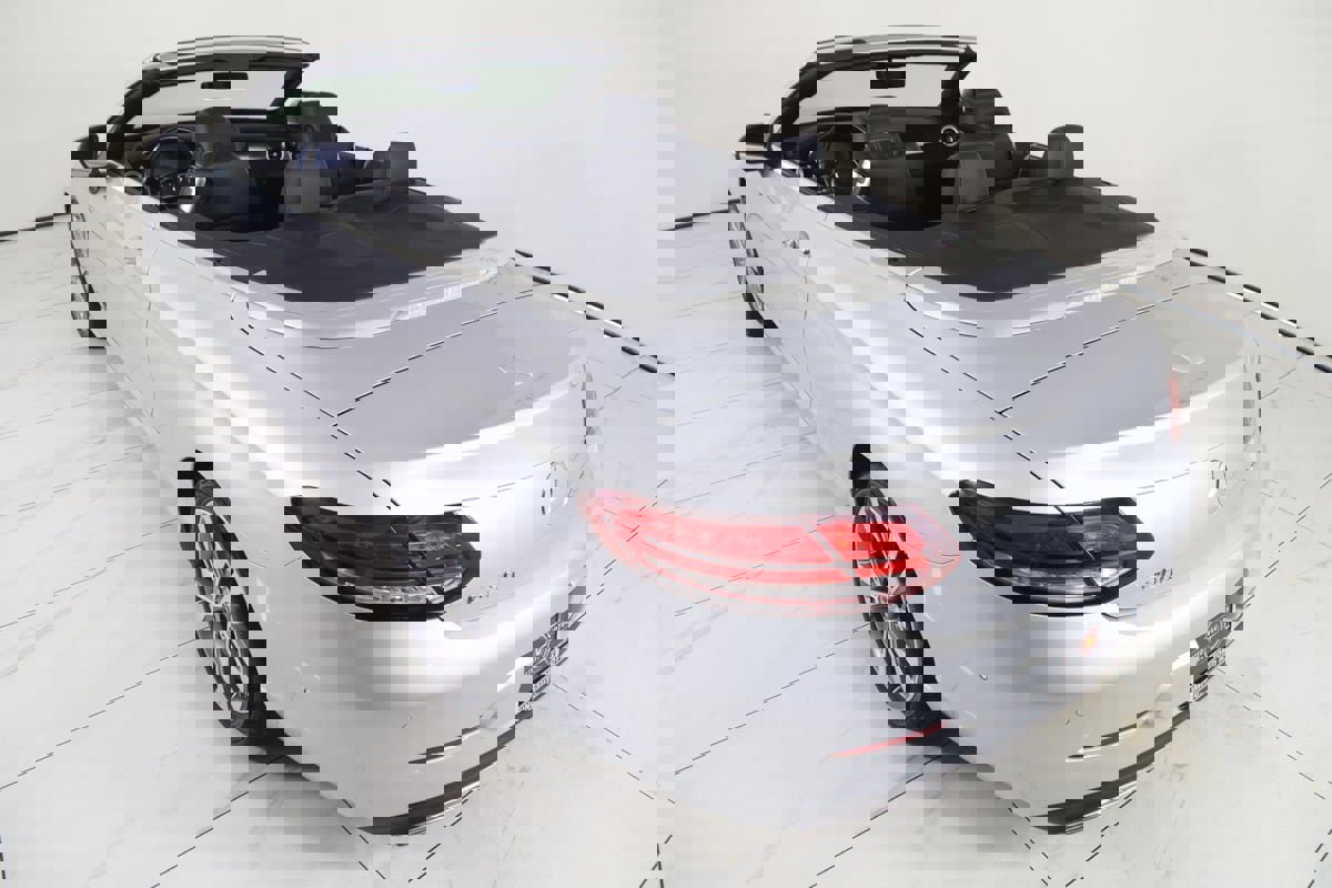 Used 2021 Mercedes-Benz C 300 4MATIC Cabriolet image 29