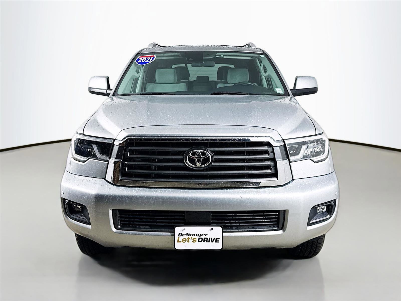 Used 2021 Toyota Sequoia SR5 image 3