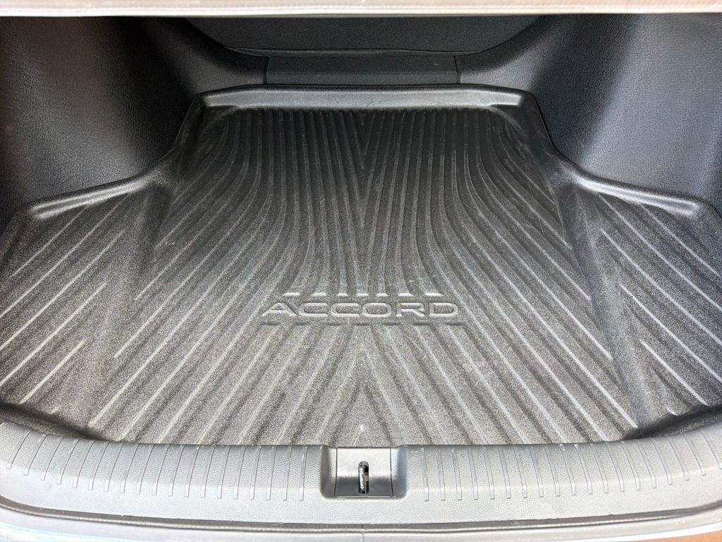 Used 2024 Honda Accord LX image 31