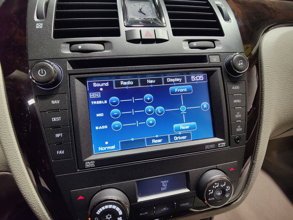 Used 2007 Cadillac DTS Performance image 43