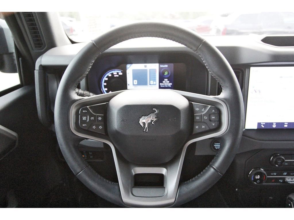 Used 2024 Ford Bronco Black Diamond image 14