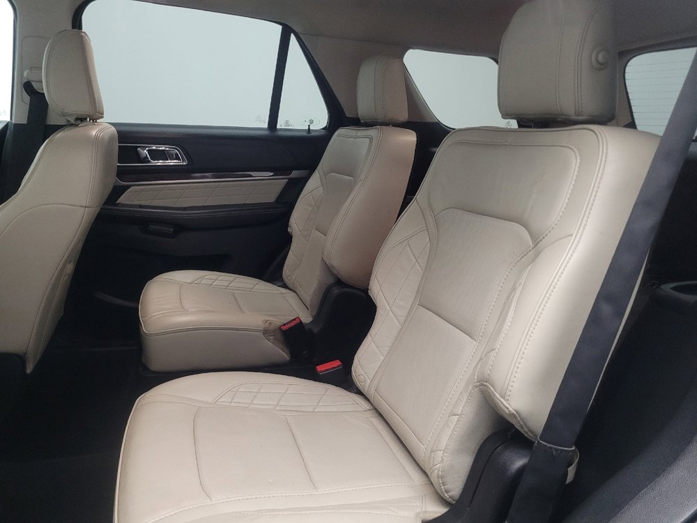 Used 2018 Ford Explorer Platinum AWD/4WD image 18