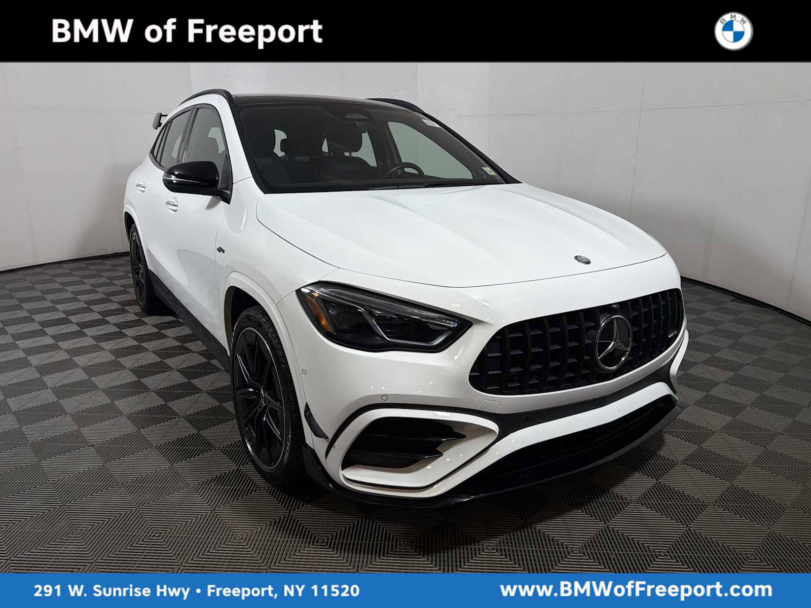 Used 2025 Mercedes-Benz GLA 35 AMG 4MATIC image 1