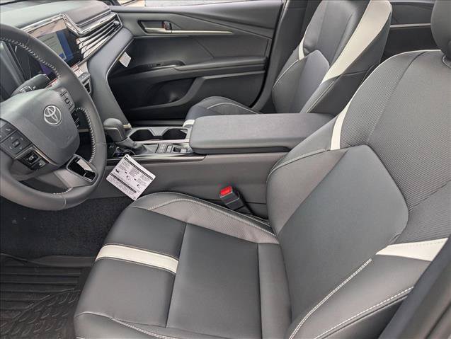 New 2026 Toyota Camry SE FWD image 4