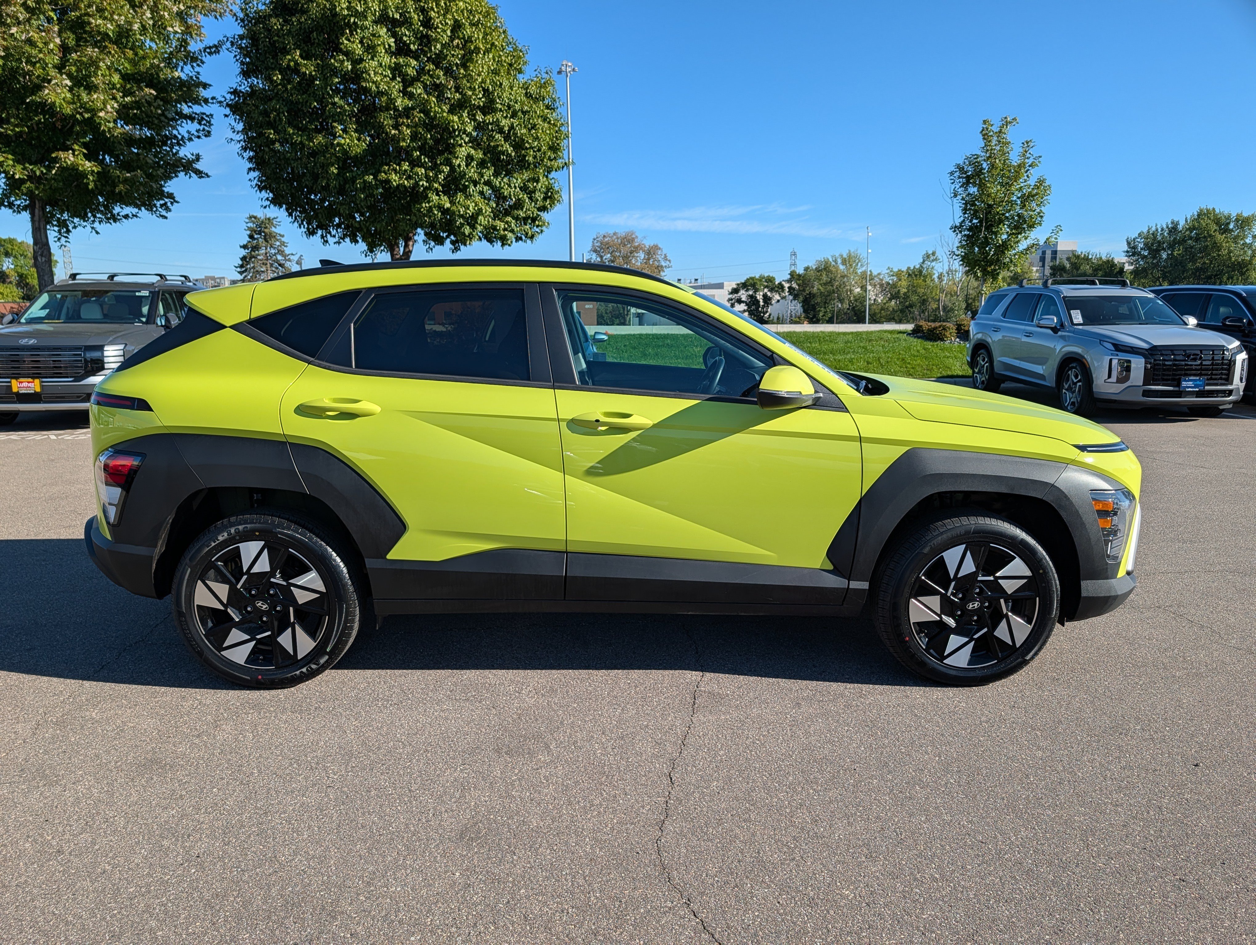 Certified 2024 Hyundai Kona SEL AWD/4WD image 8