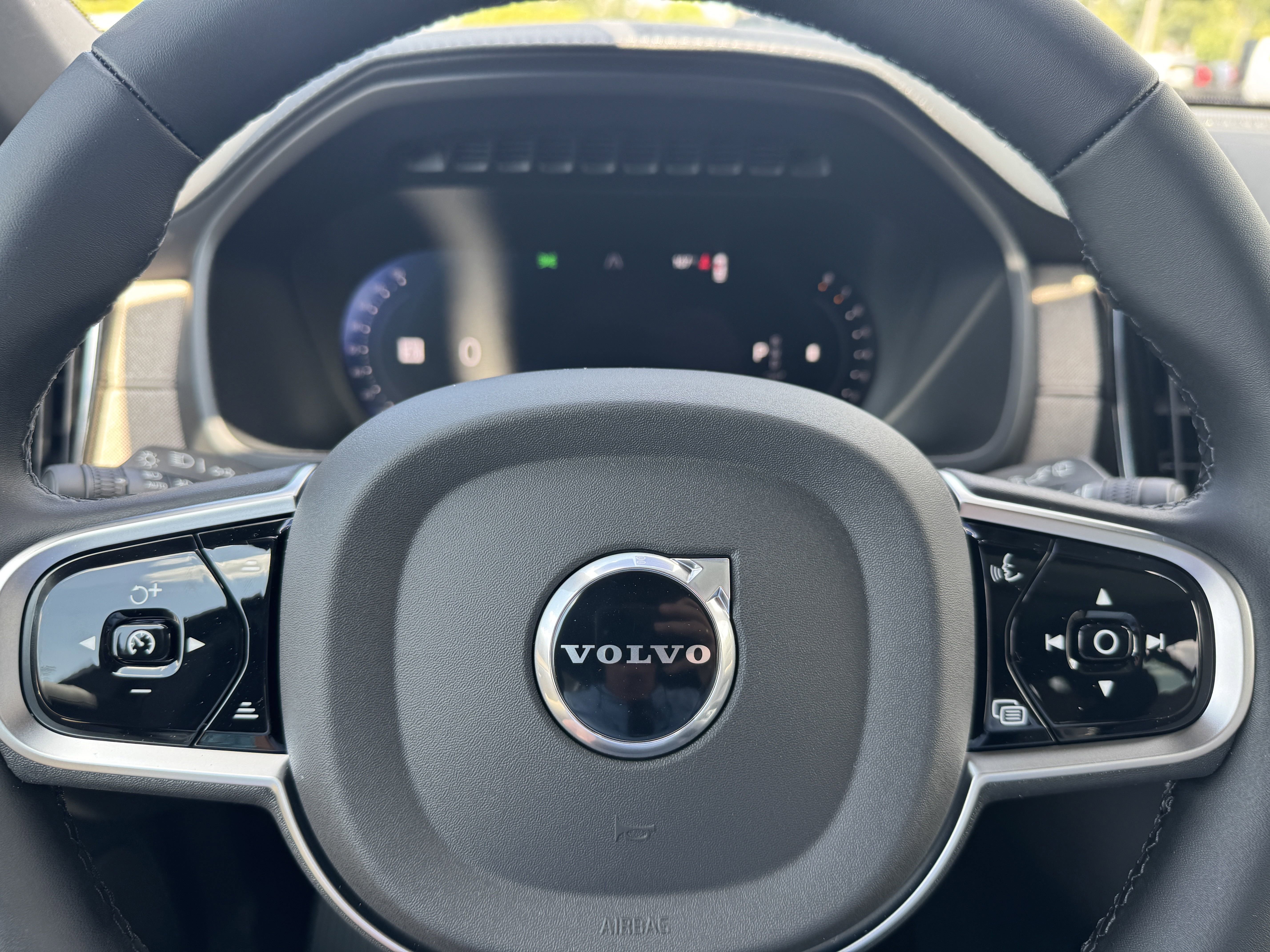 New 2026 Volvo XC90 B6 Plus image 31