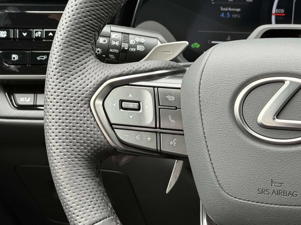 New 2026 Lexus TX 500h AWD image 18