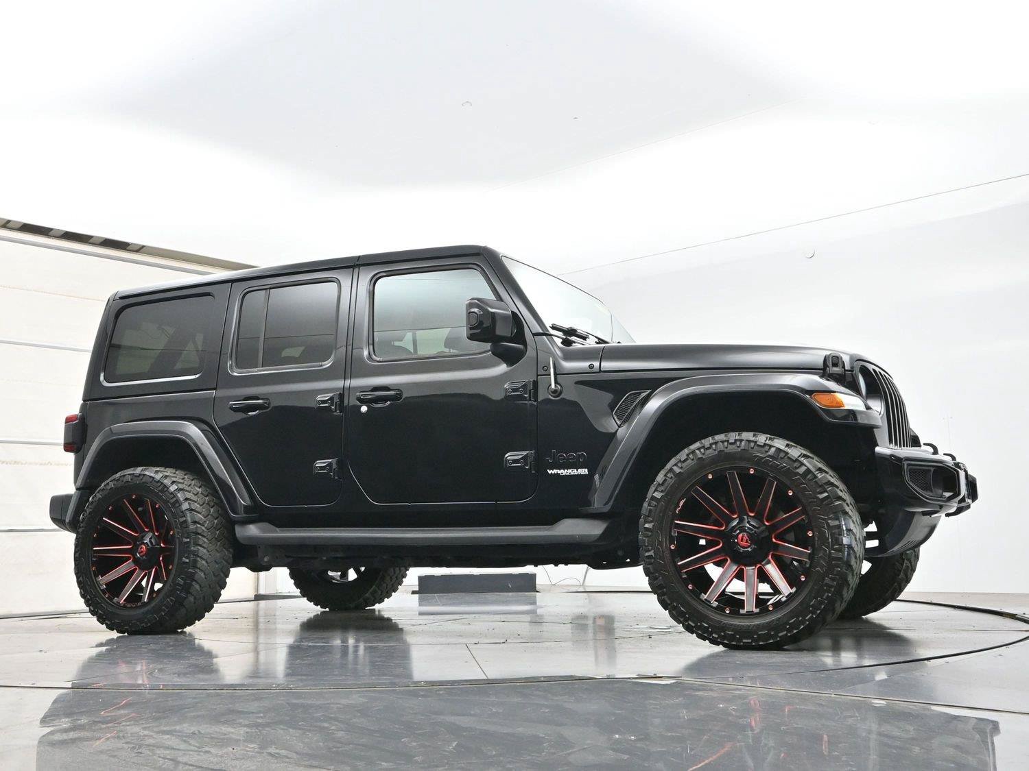Used 2021 Jeep Wrangler Unlimited Sahara AWD/4WD image 31