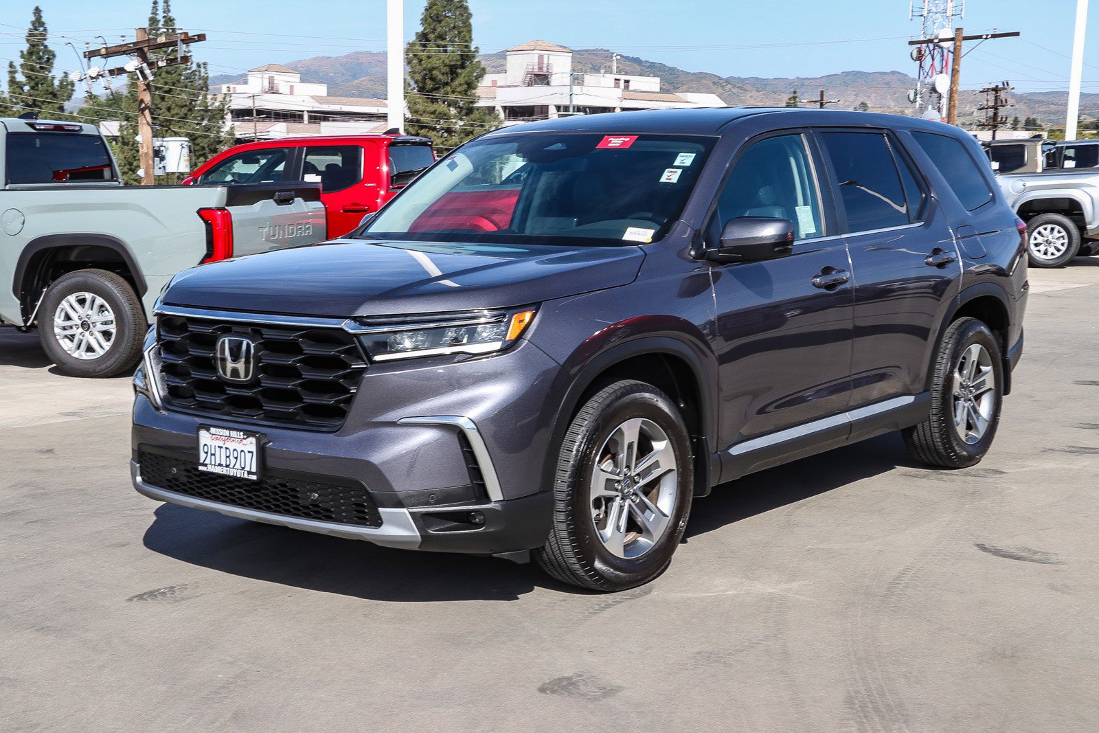 Used 2024 Honda Pilot EX-L image 3