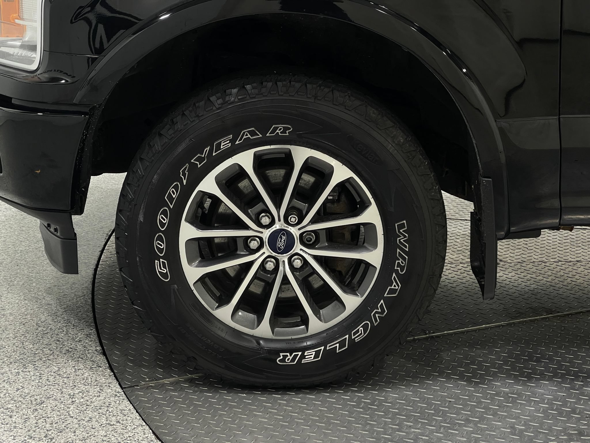 Used 2018 Ford F150 Lariat w/ Equipment Group 501A Mid AWD/4WD image 34