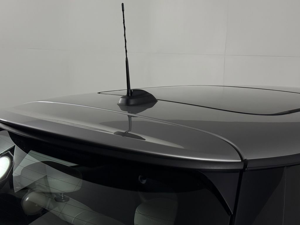 Certified 2025 MINI Cooper S image 11