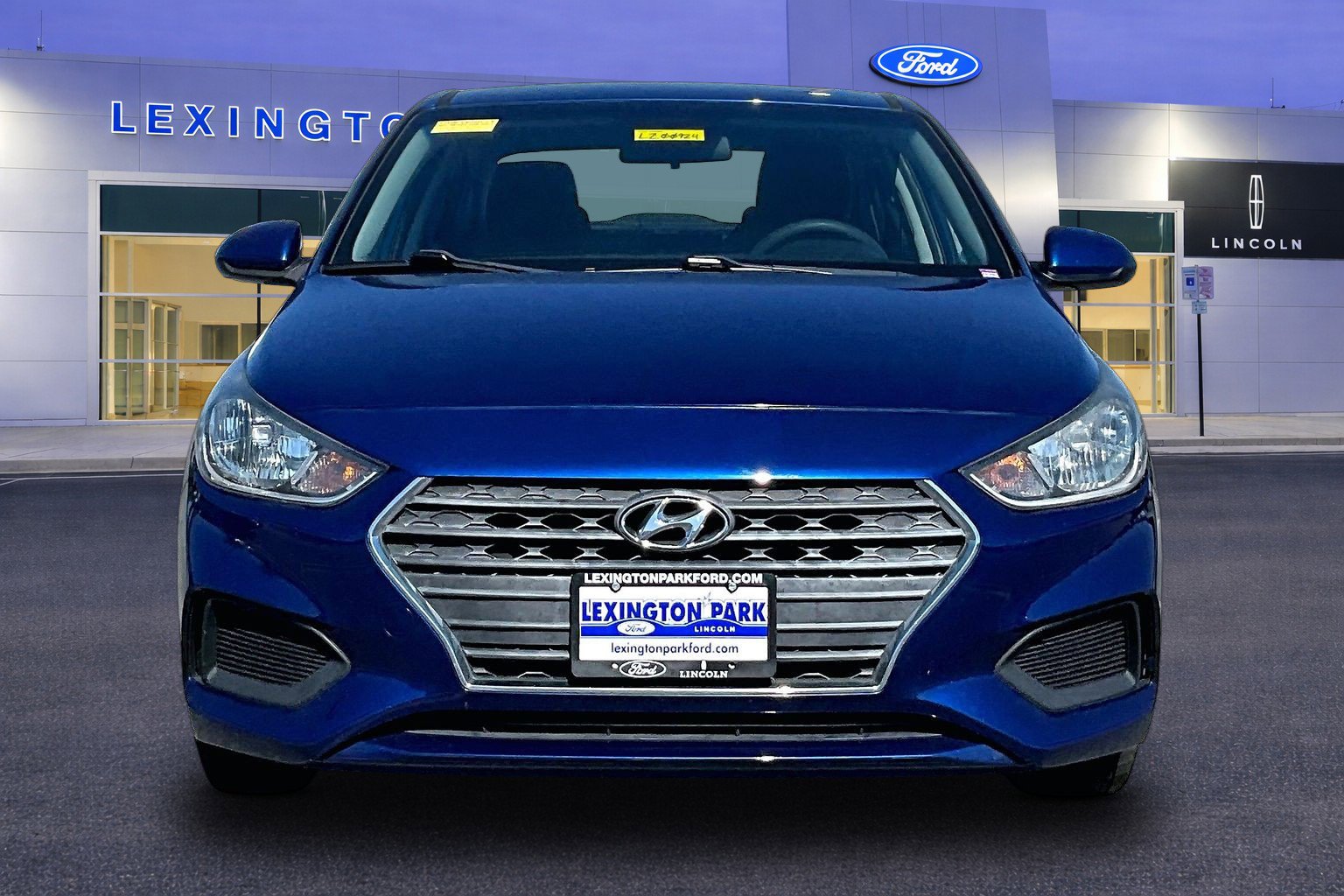 Used 2018 Hyundai Accent SE FWD image 2