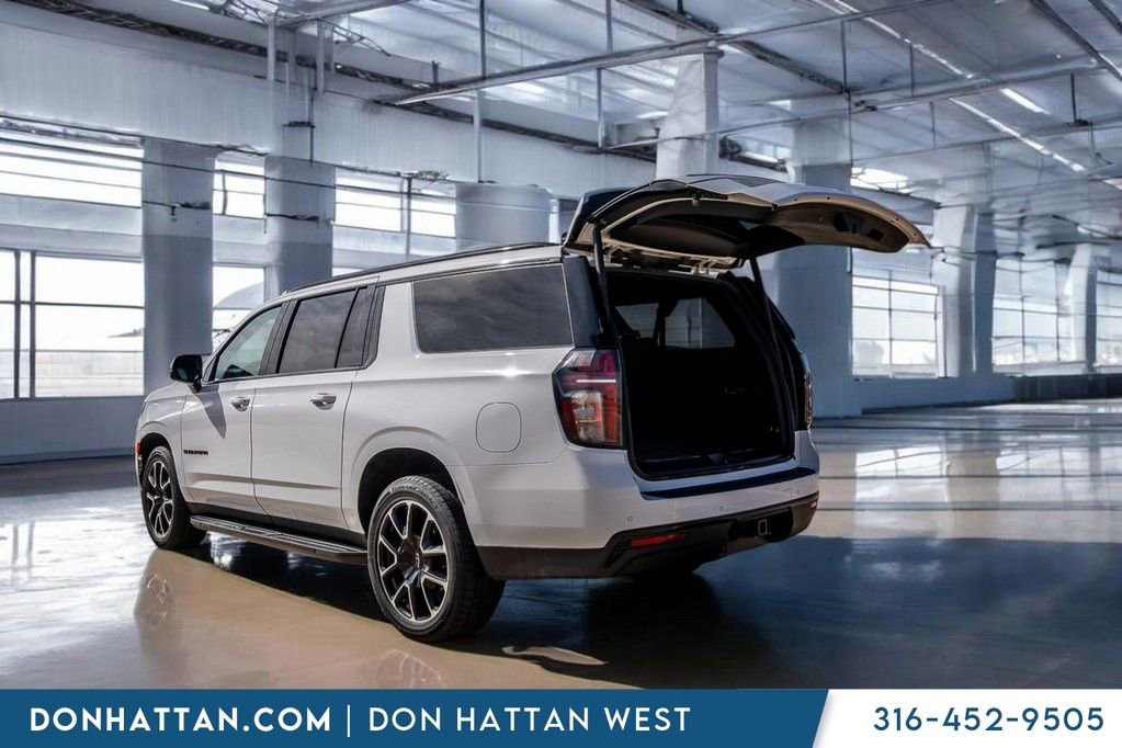 Used 2023 Chevrolet Suburban RST w/ Luxury Package AWD/4WD image 31