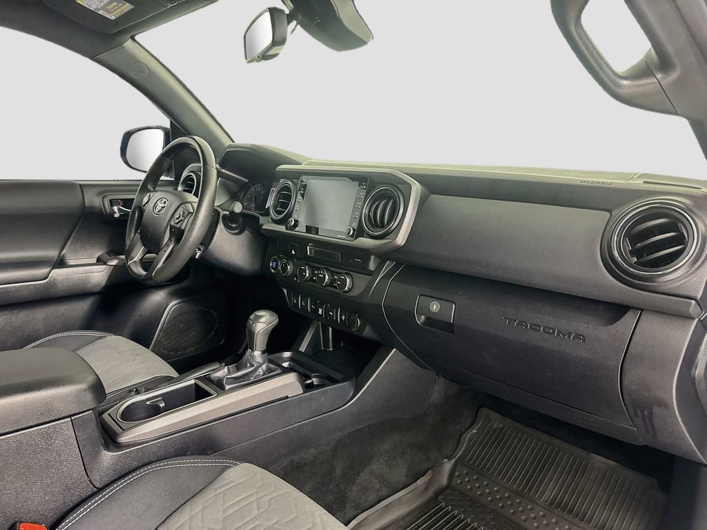 Used 2021 Toyota Tacoma TRD Off-Road w/ Technology Package AWD/4WD image 26