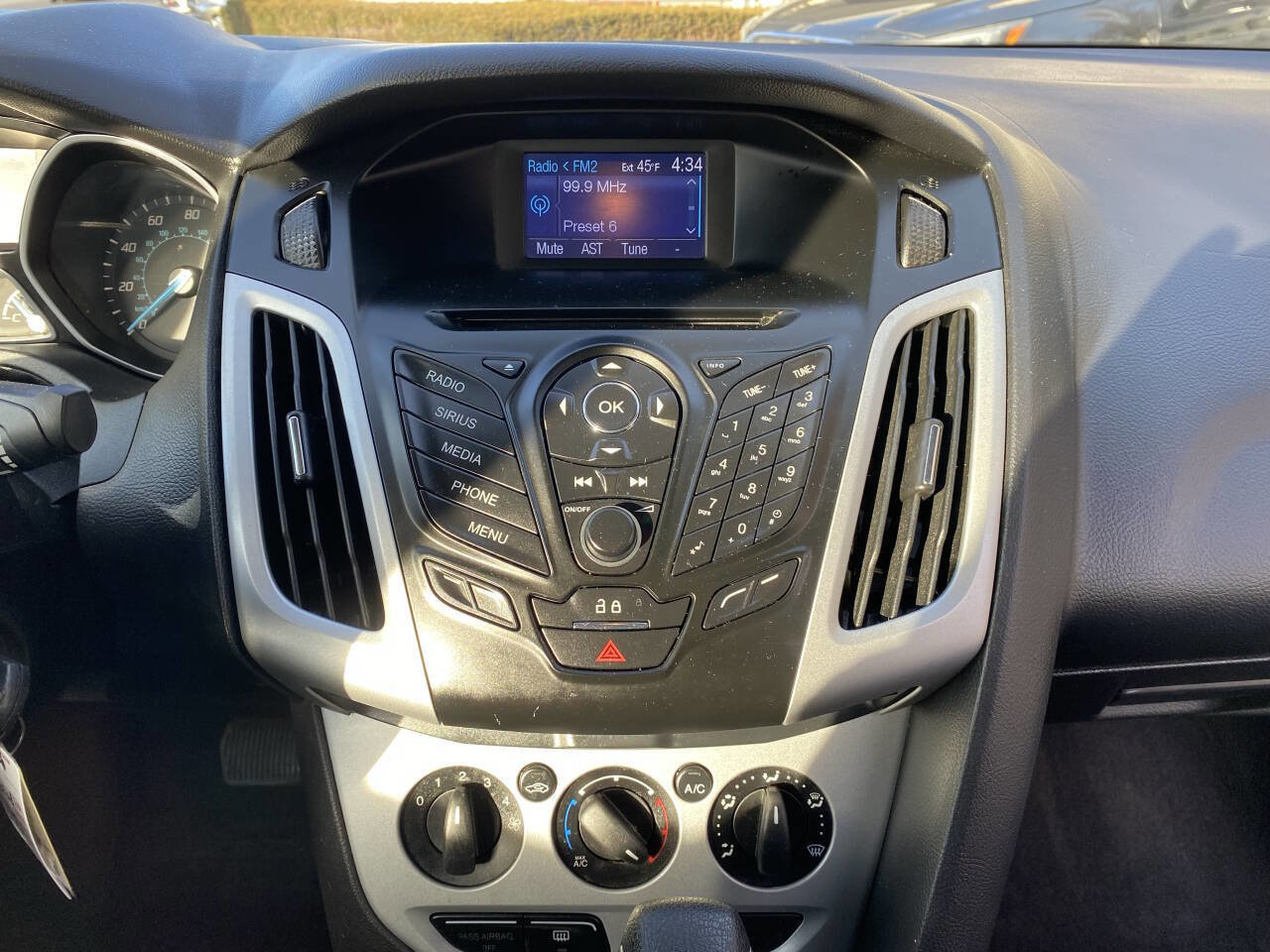 Used 2014 Ford Focus SE image 14