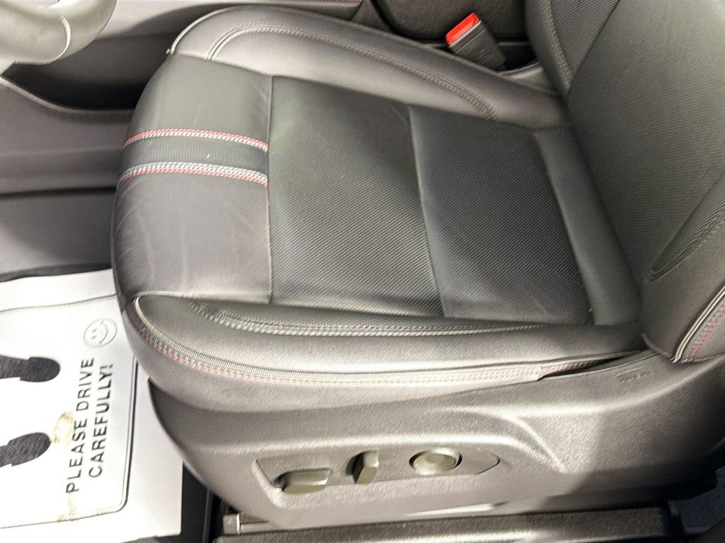 Used 2025 Chevrolet Tahoe RST w/ RST Performance Edition image 19