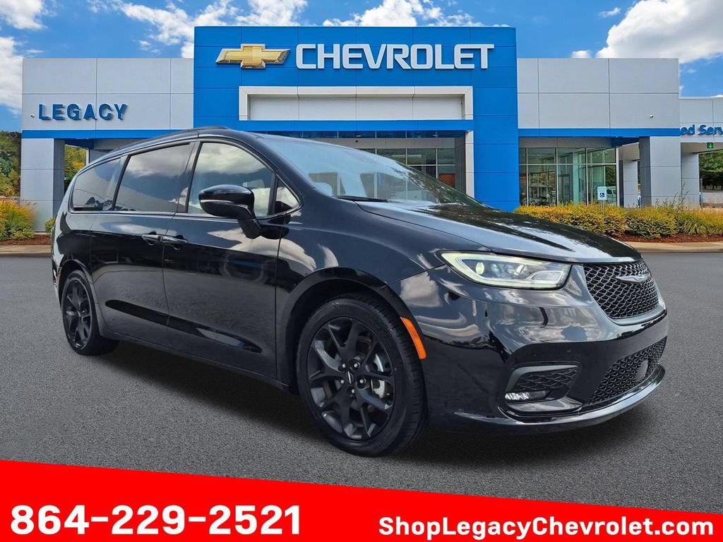 Used 2025 Chrysler Pacifica Limited