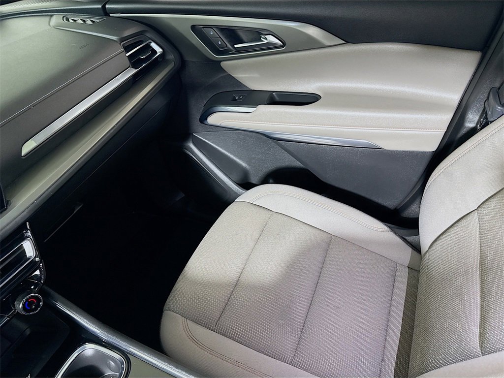 Certified 2025 Chevrolet Traverse LT image 21