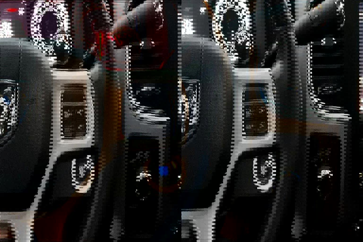 Used 2018 RAM 2500 Laramie image 26