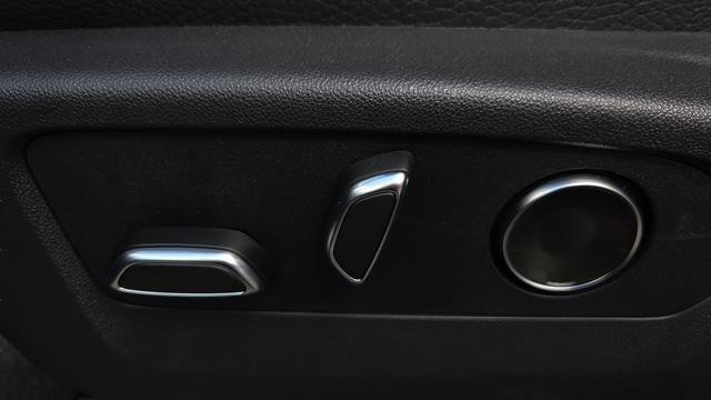 New 2026 GMC Yukon Denali w/ Sun & Power Step Package image 32