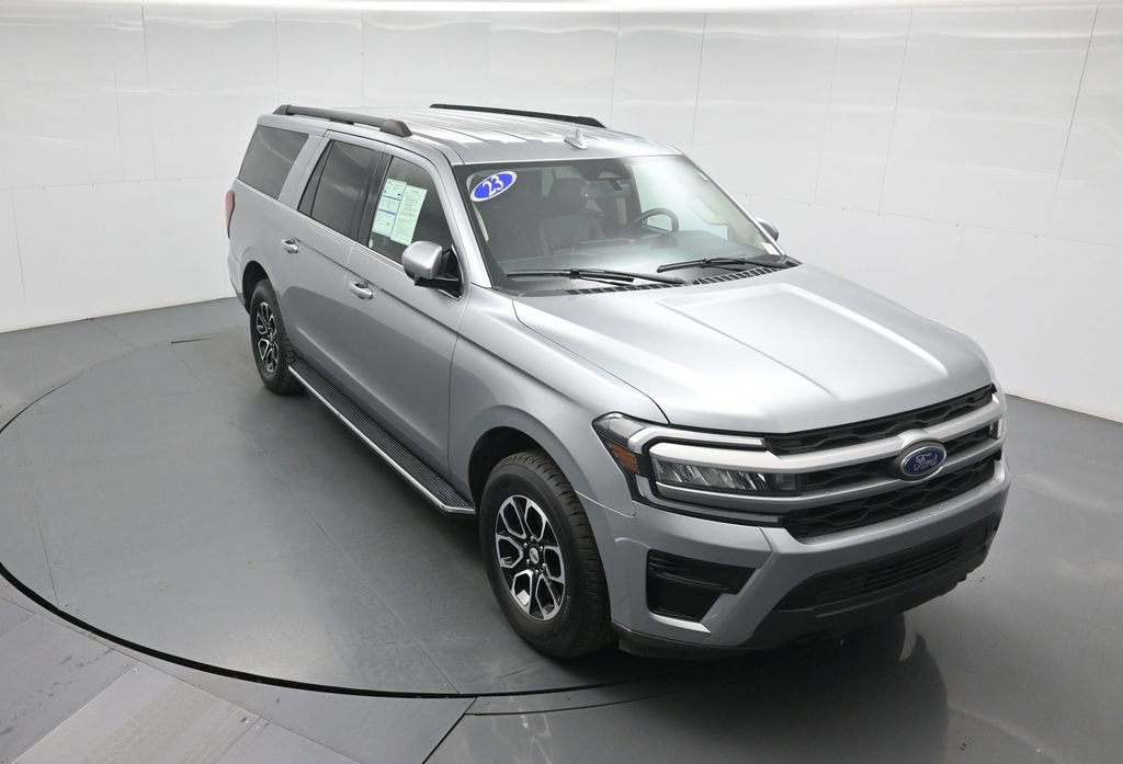 Used 2023 Ford Expedition Max XLT image 40