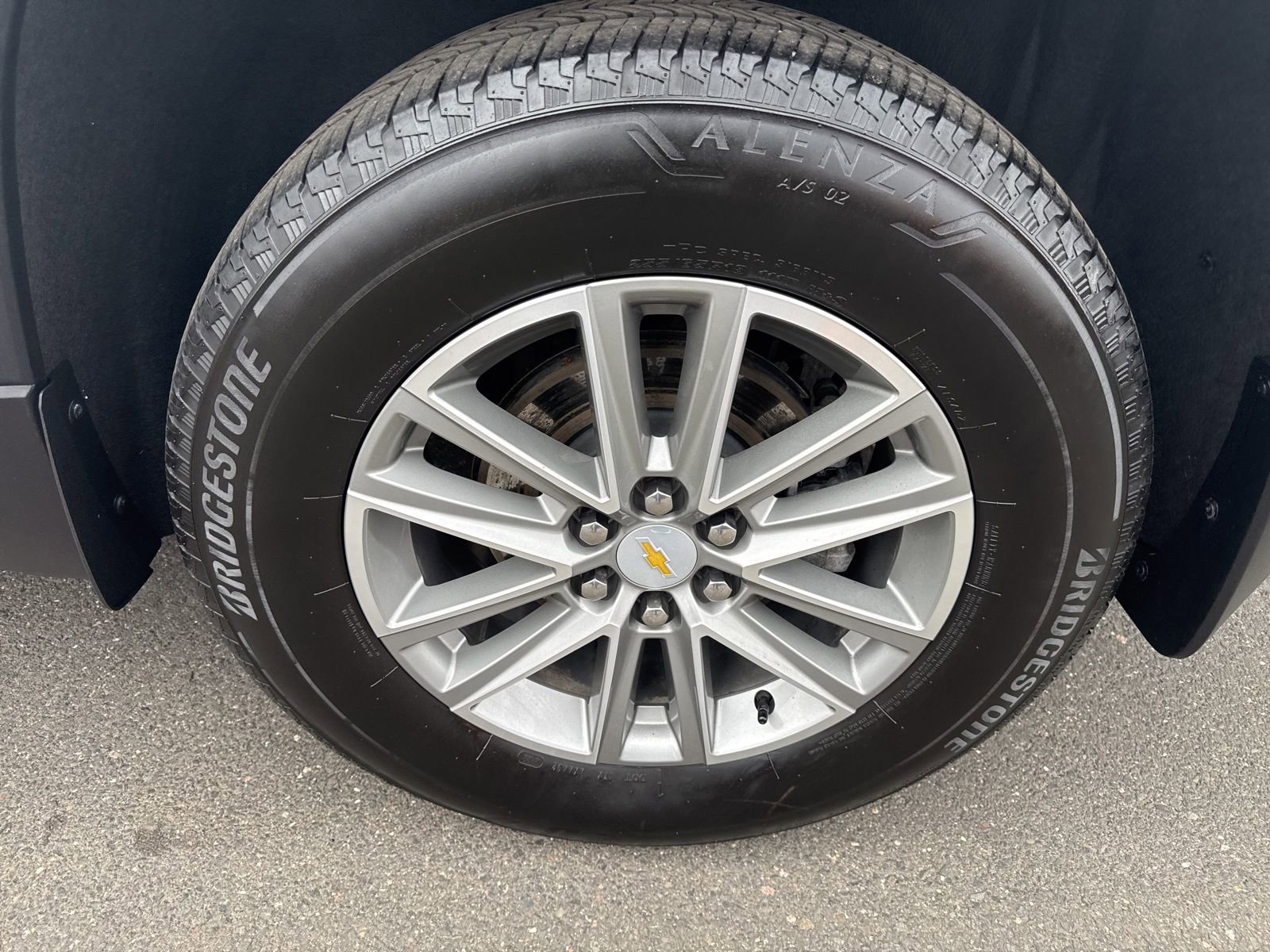 Used 2023 Chevrolet Traverse LT w/ LPO, Floor Liner Package image 10