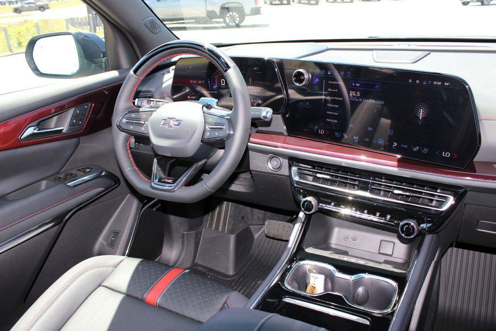 New 2026 Chevrolet Traverse RS w/ LPO, Floor Liner Package FWD image 8