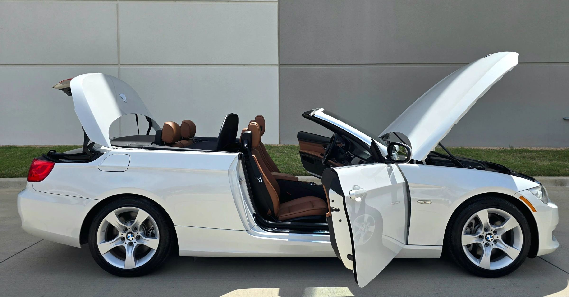 Used 2013 BMW 335i Convertible RWD image 16