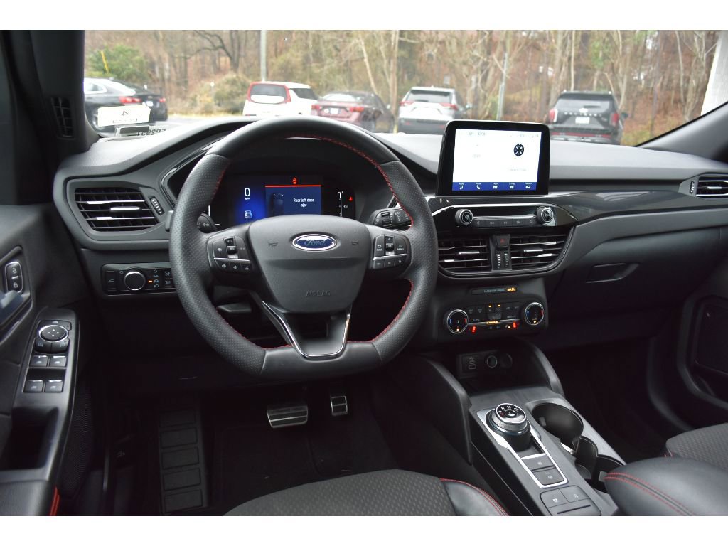 Used 2024 Ford Escape ST-Line image 12
