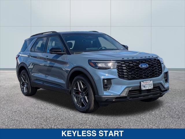 Used 2025 Ford Explorer ST-Line w/ Premium Package image 7