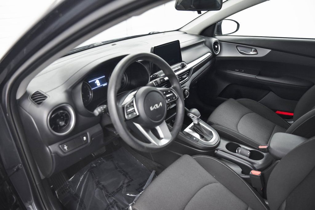 Used 2022 Kia Forte LXS image 18
