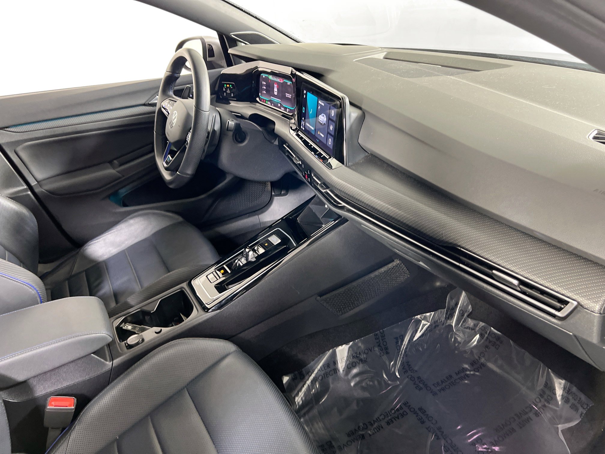 Used 2024 Volkswagen Golf R image 29